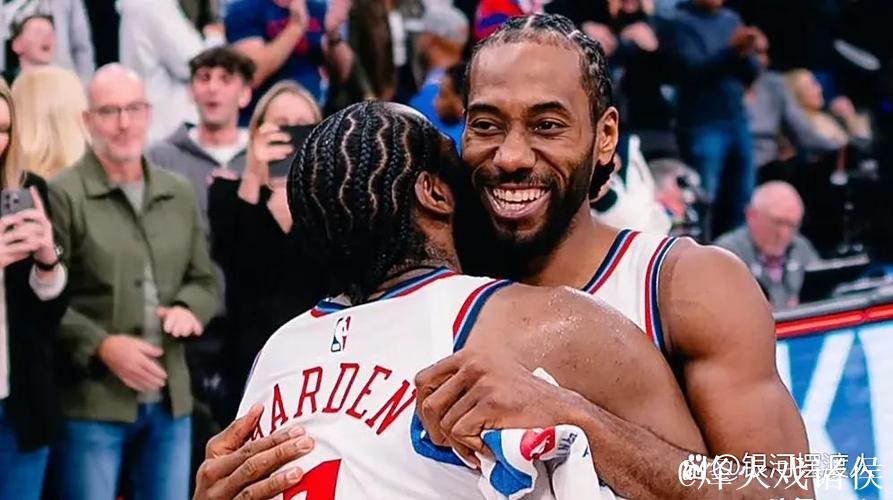 科林斯半场7投4中,三分2中0得到8分2篮板1助攻1盖帽 科林斯半场7投4中,三分2中0得到8分2篮板1助攻1盖帽